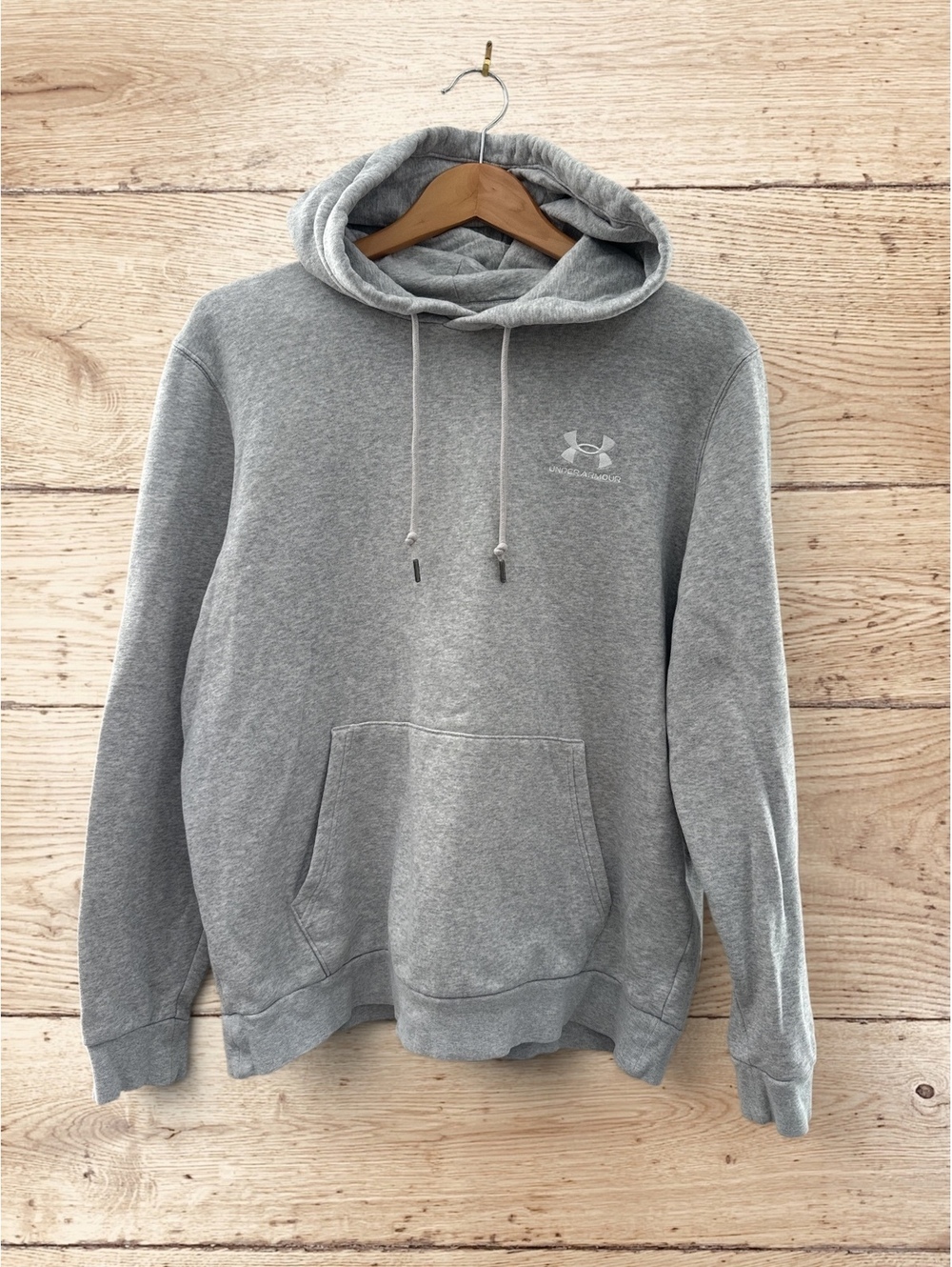Under Armour Men’s Medium Gray Fleece Pullover Hoodie Embroidered Logo
